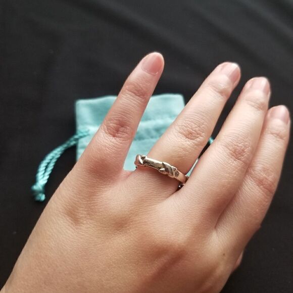 Tiffany & Co. Silver Kiss Ring - Picture 4 of 7